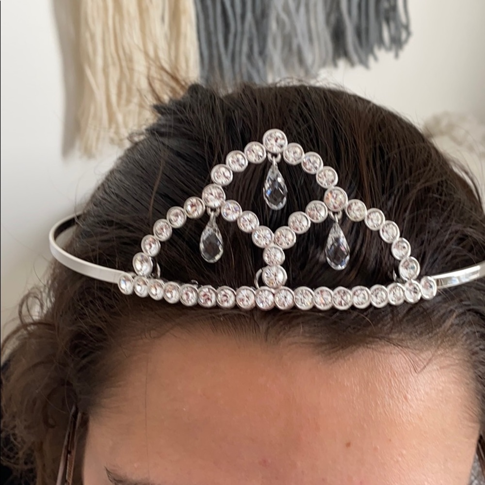 Swarovski Crystal Tiara - Picture 6 of 6